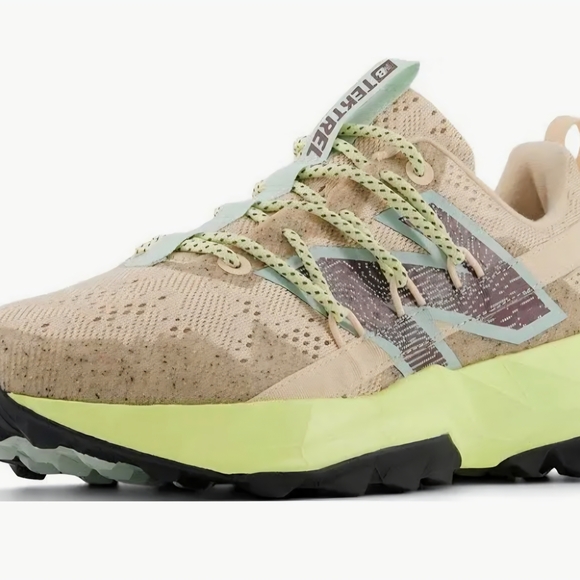 New Balance Tektrel Womens Hiking Sneakers - Picture 2 of 10